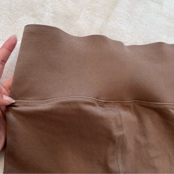 Fabletics SculptKnit High-Waisted Short in Dark Warm Grey Size Small - Picture 3 of 12